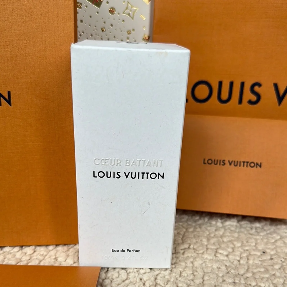 100% authentic Louis Vuitton shopping bags - Picture 2 of 7